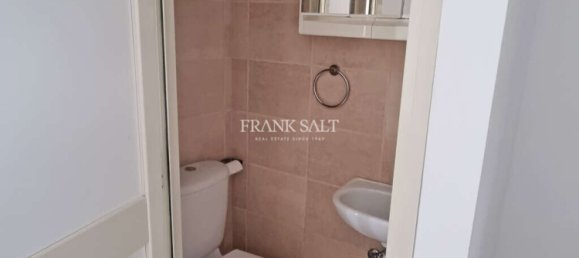 75m² Office in Hamrun, Malta No. 12841 4