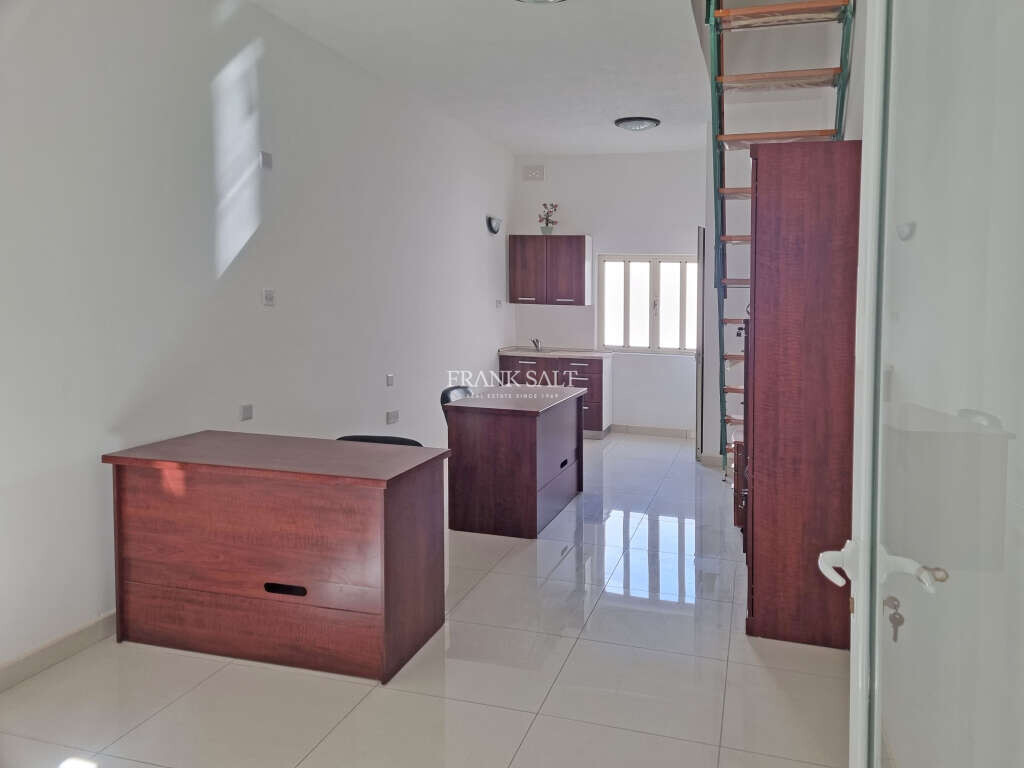 75m² Office in Hamrun, Malta No. 12841