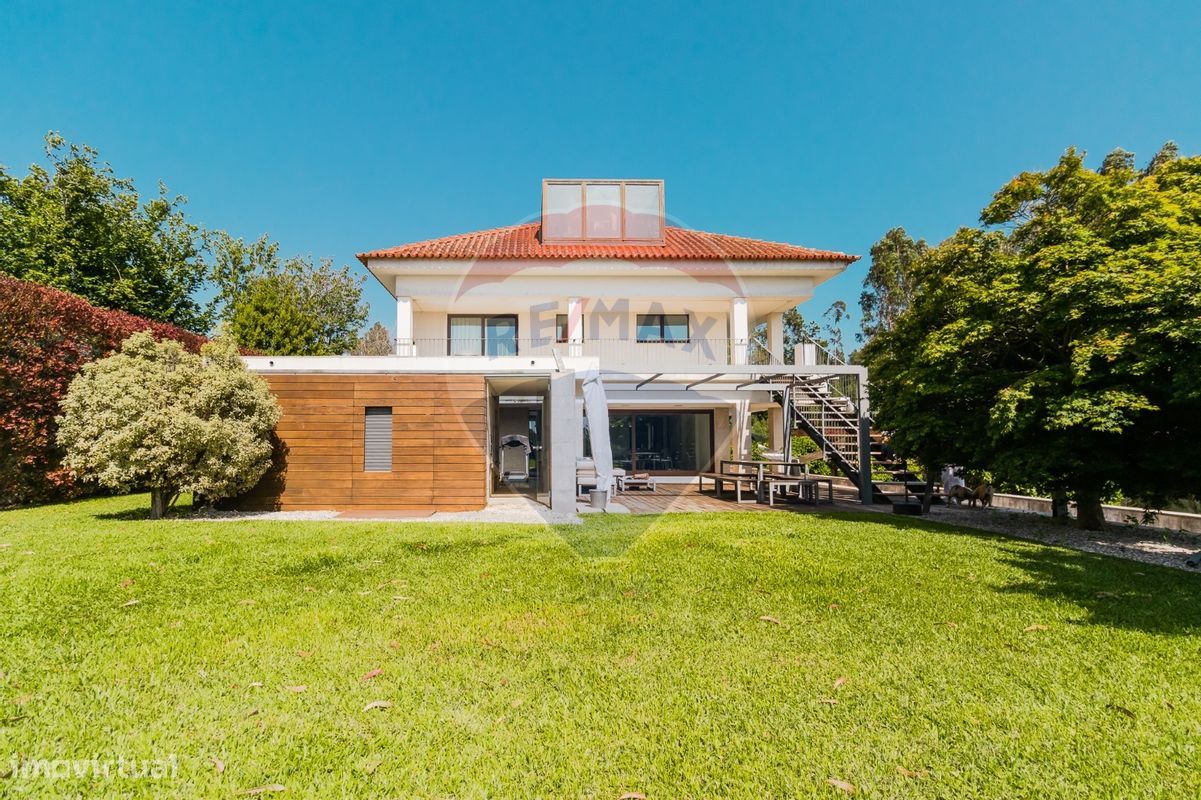 4 bedrooms Villa in Santa Maria da Feira, Portugal No. 87274