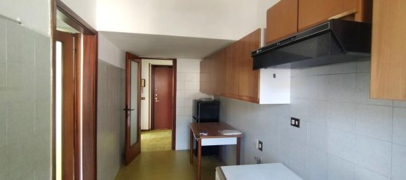 3 rooms Apartment in Carrara, Italy No. 287543 6