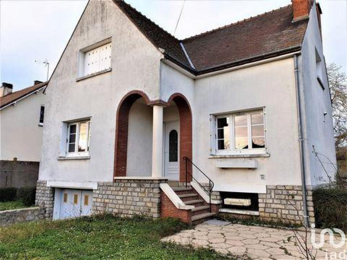 3 bedrooms House in Pithiviers, France No. 4753