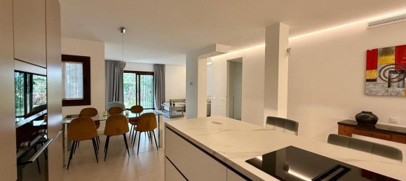 3 bedrooms Apartment in Marbella, Spain No. 60082 3