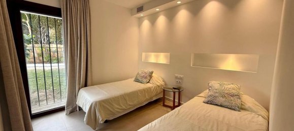 3 bedrooms Apartment in Marbella, Spain No. 60082 8