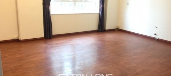 Escritório de 3 divisões em Hai Ba Trung, Vietnam N.º 1794 2