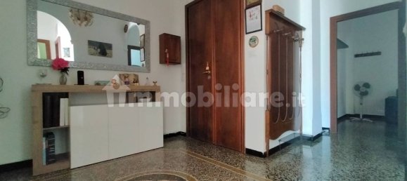 Apartamento de 2 dormitorios en Genoa, Italy No. 299180 10