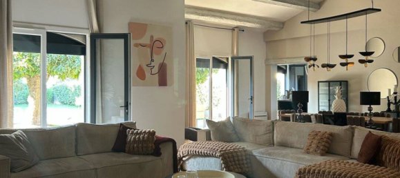 5 bedrooms Villa in Tarascon, France No. 330539 7