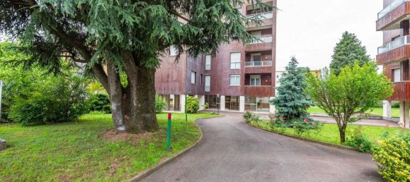 140m² Office in Lainate, Italy No. 6048 2