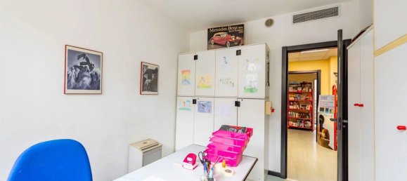 140m² Office in Lainate, Italy No. 6048 4