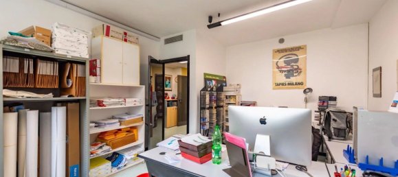 140m² Office in Lainate, Italy No. 6048 14