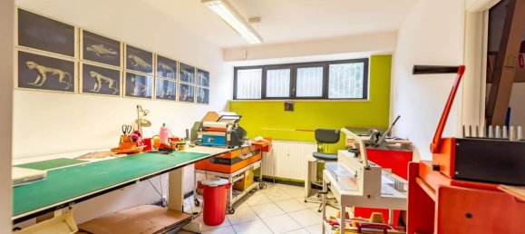 140m² Office in Lainate, Italy No. 6048 8