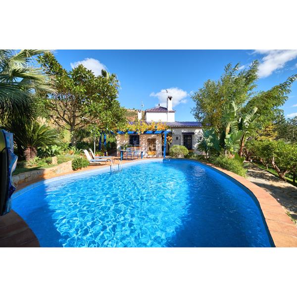 Casa de 2 dormitorios en Estepona, Spain No. 101140