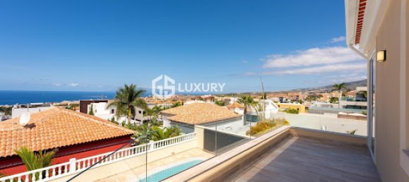 3 bedrooms Villa in Adeje, Spain No. 141456 19