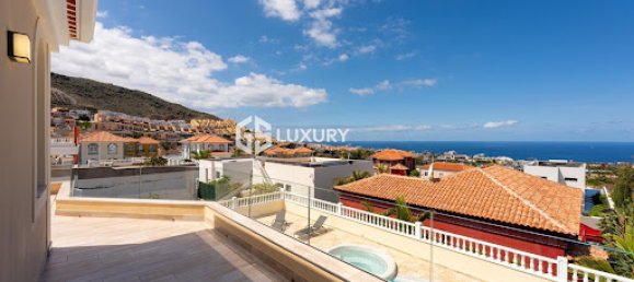 3 bedrooms Villa in Adeje, Spain No. 141456 22