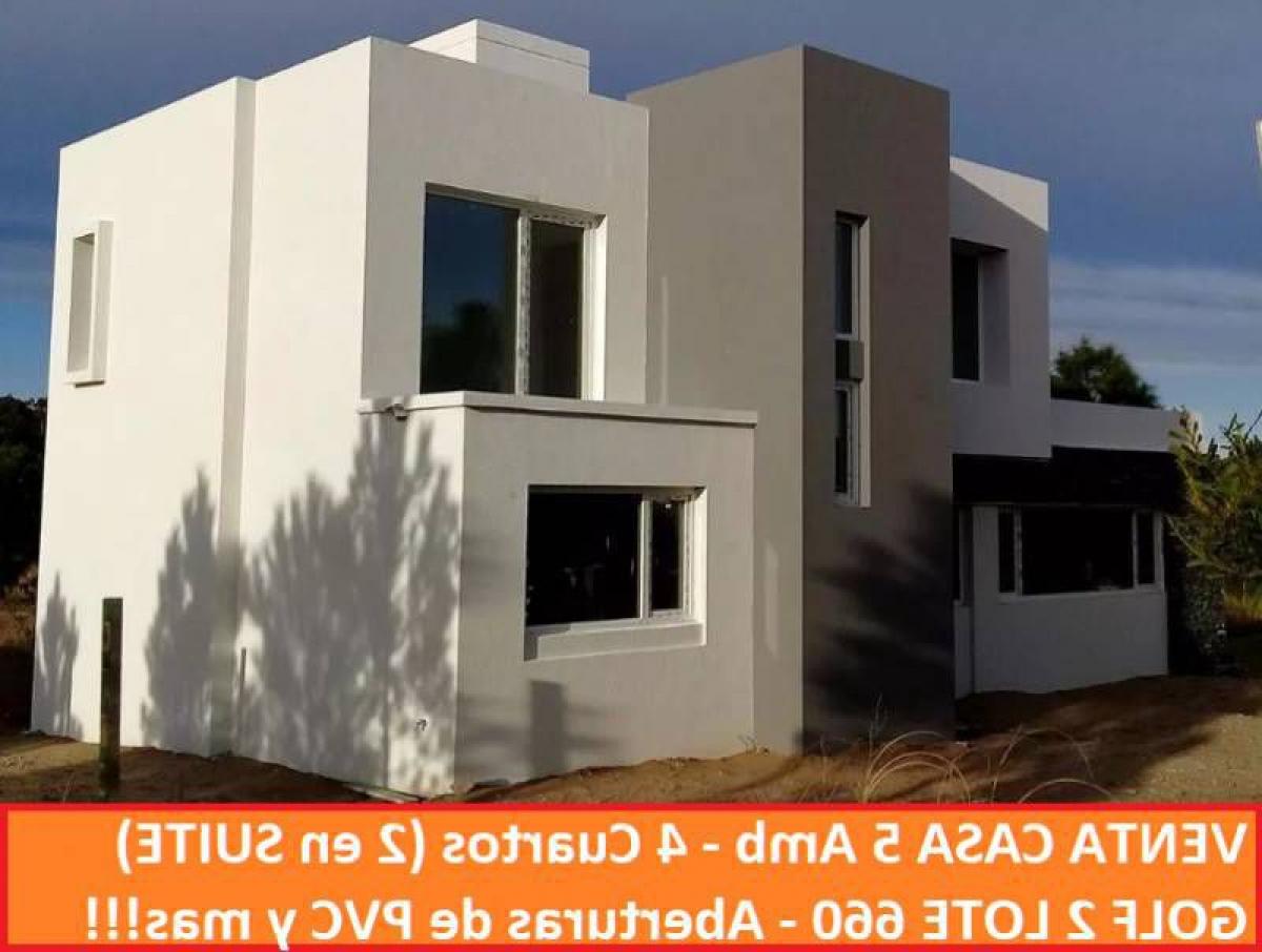 4 bedrooms House in Mar del Plata, Argentina No. 71031