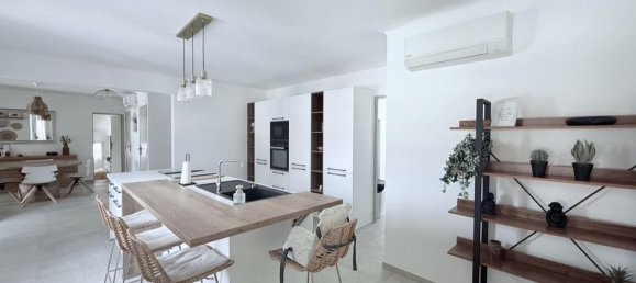 4 bedrooms House in Robion, France No. 292948 6