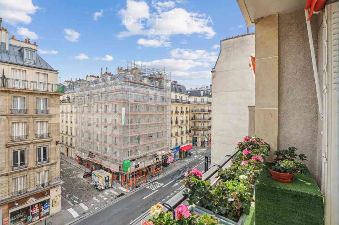 2 bedrooms Apartment in Paris, France No. 297451