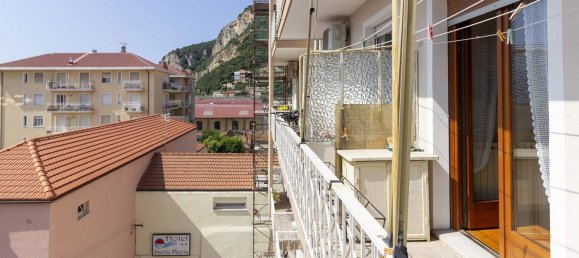 Apartamento de 2 dormitorios en Finale Ligure, Italy No. 294201 9