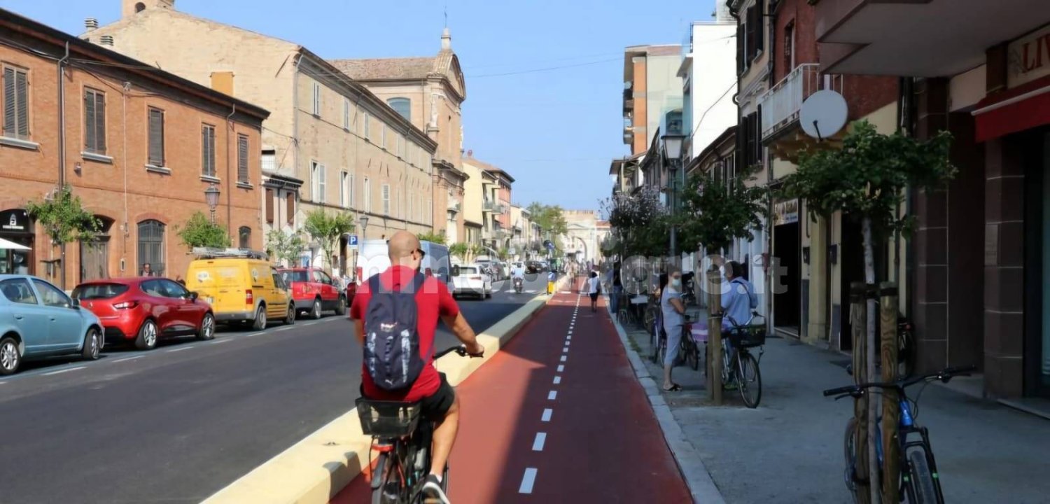 1 room Commercial property in Rimini, Italy No. 100690