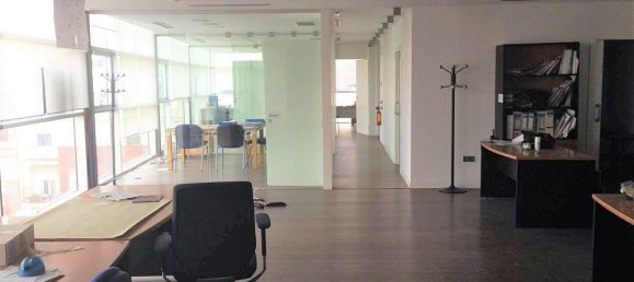 1500m² Commercial property in Valencia, Spain No. 950 11