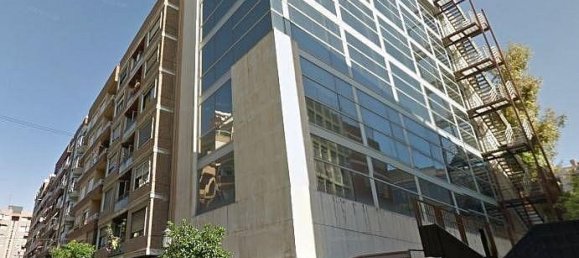 1500m² Commercial property in Valencia, Spain No. 950 2