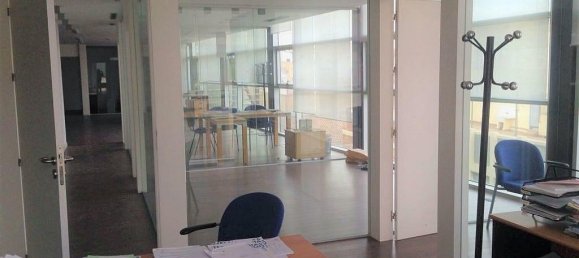 1500m² Commercial property in Valencia, Spain No. 950 5