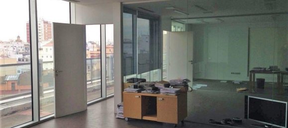 1500m² Commercial property in Valencia, Spain No. 950 12