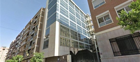 1500m² Commercial property in Valencia, Spain No. 950 7