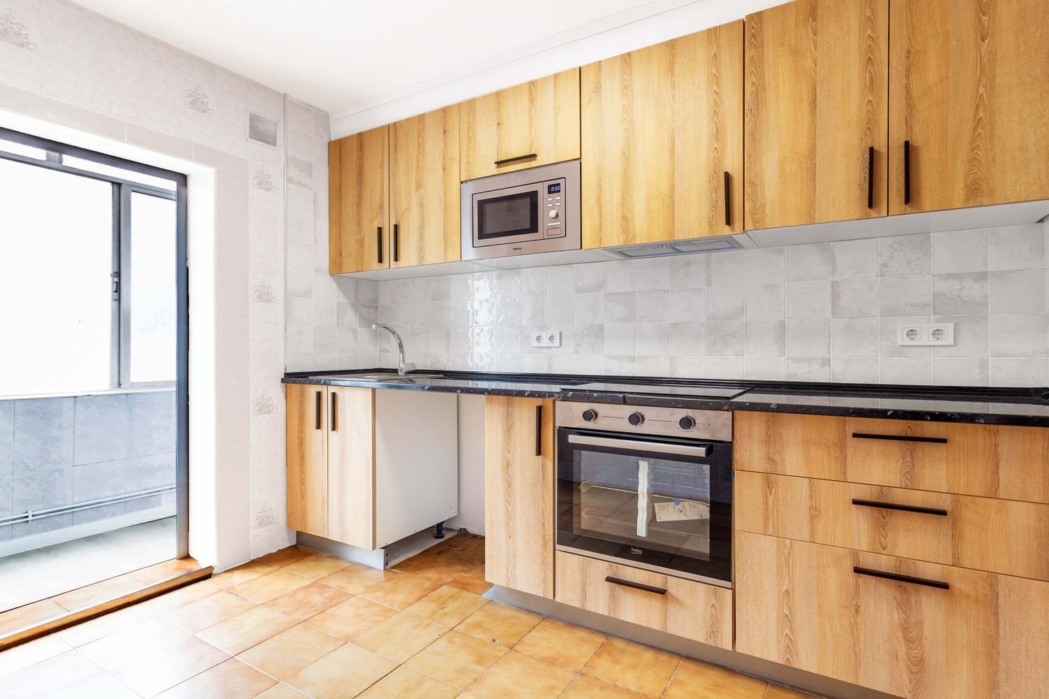 Квартира с 2 спальнями в Овьедо, Испания № 198956