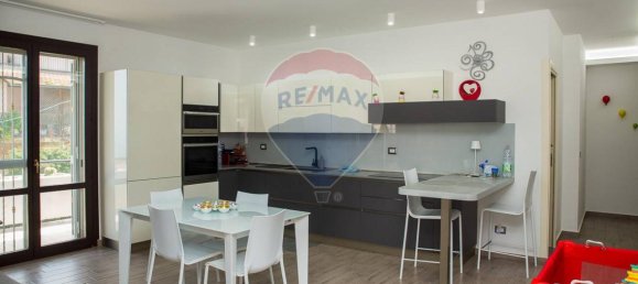 3-salle Appartement à Aci Castello, Italy No. 14775 41