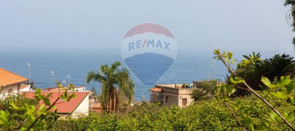 3-salle Appartement à Aci Castello, Italy No. 14775 35