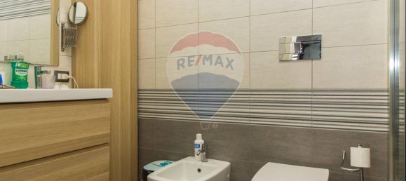 3-salle Appartement à Aci Castello, Italy No. 14775 19