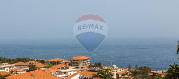 3-salle Appartement à Aci Castello, Italy No. 14775 30