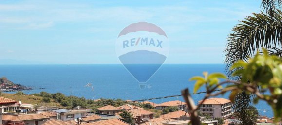 3-salle Appartement à Aci Castello, Italy No. 14775 32