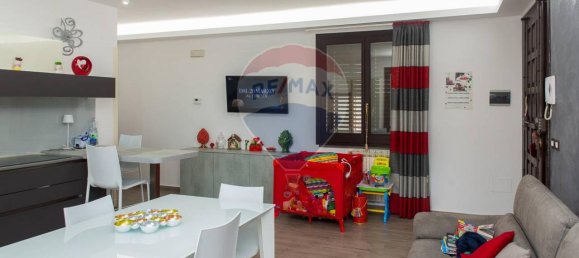 3-salle Appartement à Aci Castello, Italy No. 14775 7