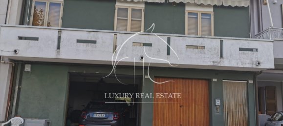 Apartamento de 3 dormitorios en San Costanzo, Italy No. 316908 40