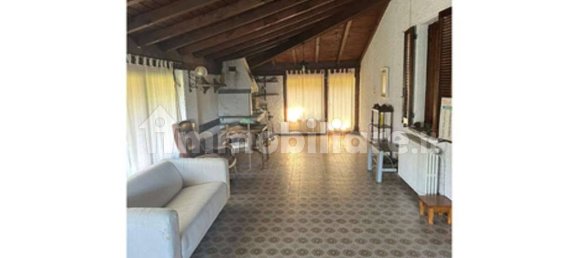 3 Schlafzimmer Villa in Valganna, Italy, Nr. 5438 2