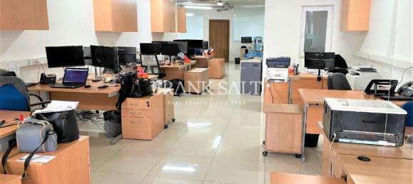 Office in Ta' Xbiex, Malta No. 12369 4