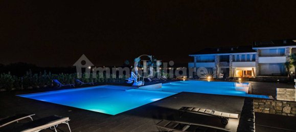 Apartamento de 2 dormitorios en Desenzano del Garda, Italy No. 262851 27