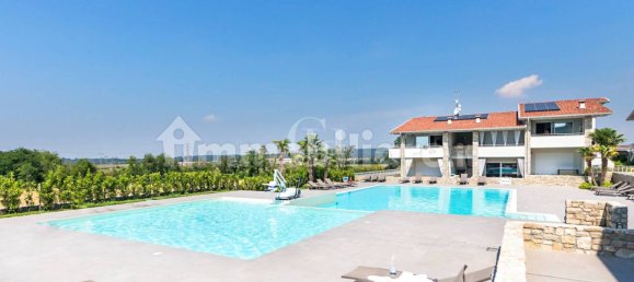 Apartamento de 2 dormitorios en Desenzano del Garda, Italy No. 262851 24