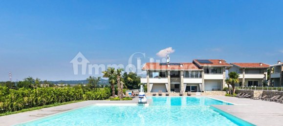 Apartamento de 2 dormitorios en Desenzano del Garda, Italy No. 262851 23