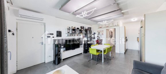 Apartamento de 2 dormitorios en Desenzano del Garda, Italy No. 262851 7