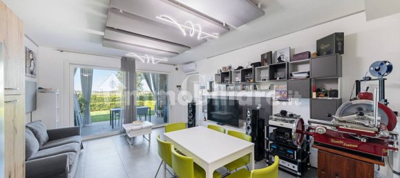 Apartamento de 2 dormitorios en Desenzano del Garda, Italy No. 262851 9