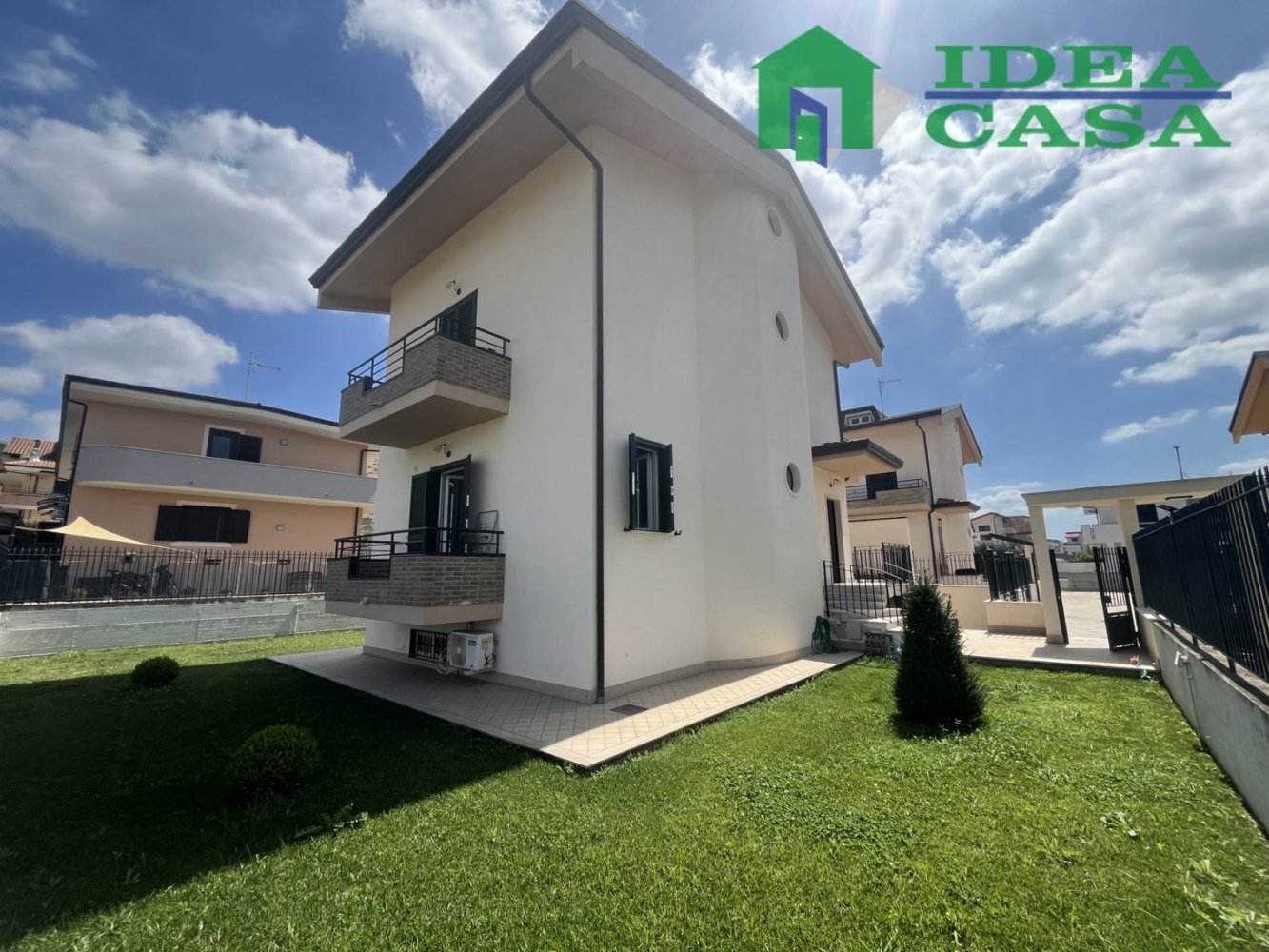 5 Schlafzimmer Villa in Vitulazio, Italy, Nr. 337474