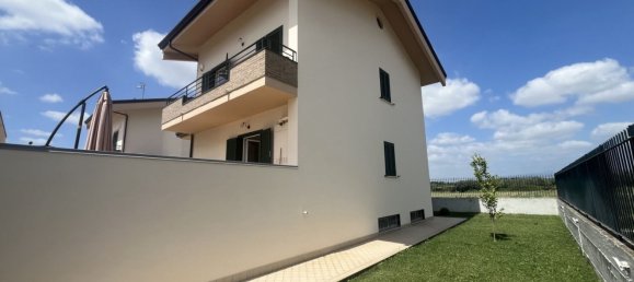 5 Schlafzimmer Villa in Vitulazio, Italy, Nr. 337474 2