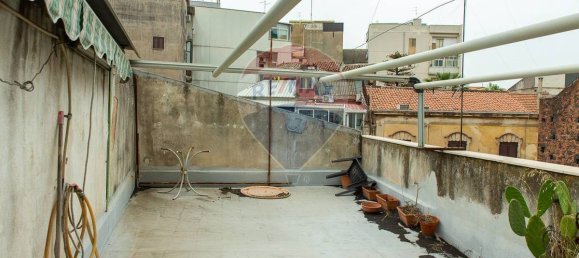 4 Schlafzimmer Wohnung in Catania, Italy, Nr. 91575 13