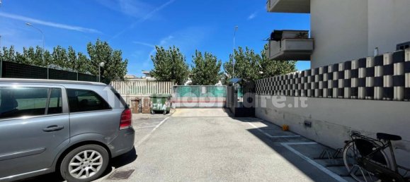 Apartamento de 2 dormitorios en Martinsicuro, Italy No. 341315 31