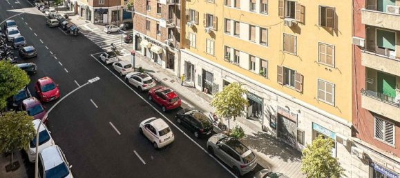 2 rooms Apartment in Rome, Italy No. 251658 33