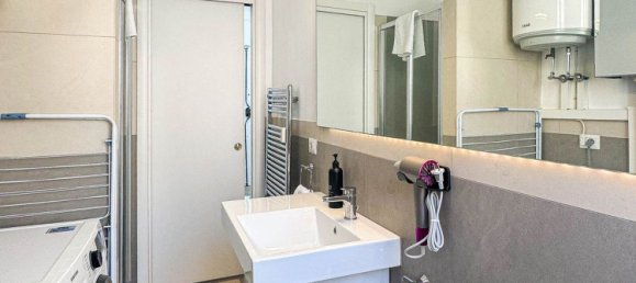 2 rooms Apartment in Rome, Italy No. 251658 4