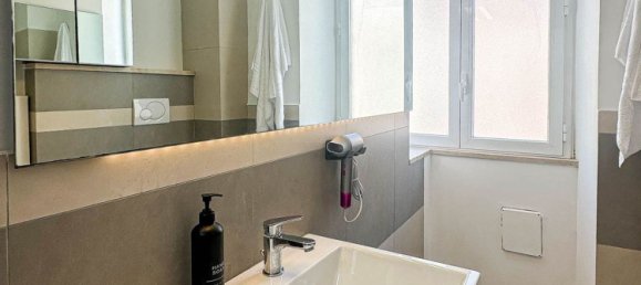 2 rooms Apartment in Rome, Italy No. 251658 6