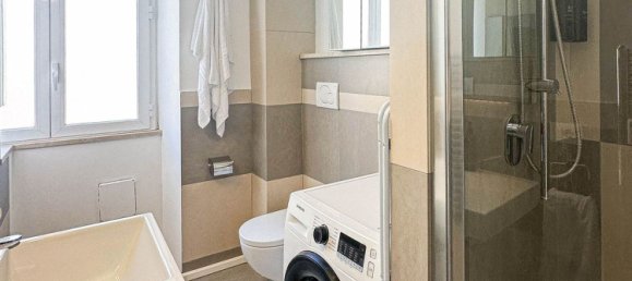 2 rooms Apartment in Rome, Italy No. 251658 3